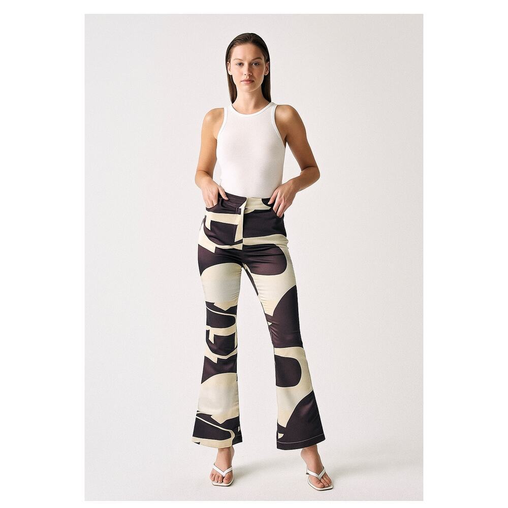 House of Sunny Highway Bold Print High Rise Satin Slight Flare Pant Size 4 - Picture 12 of 12